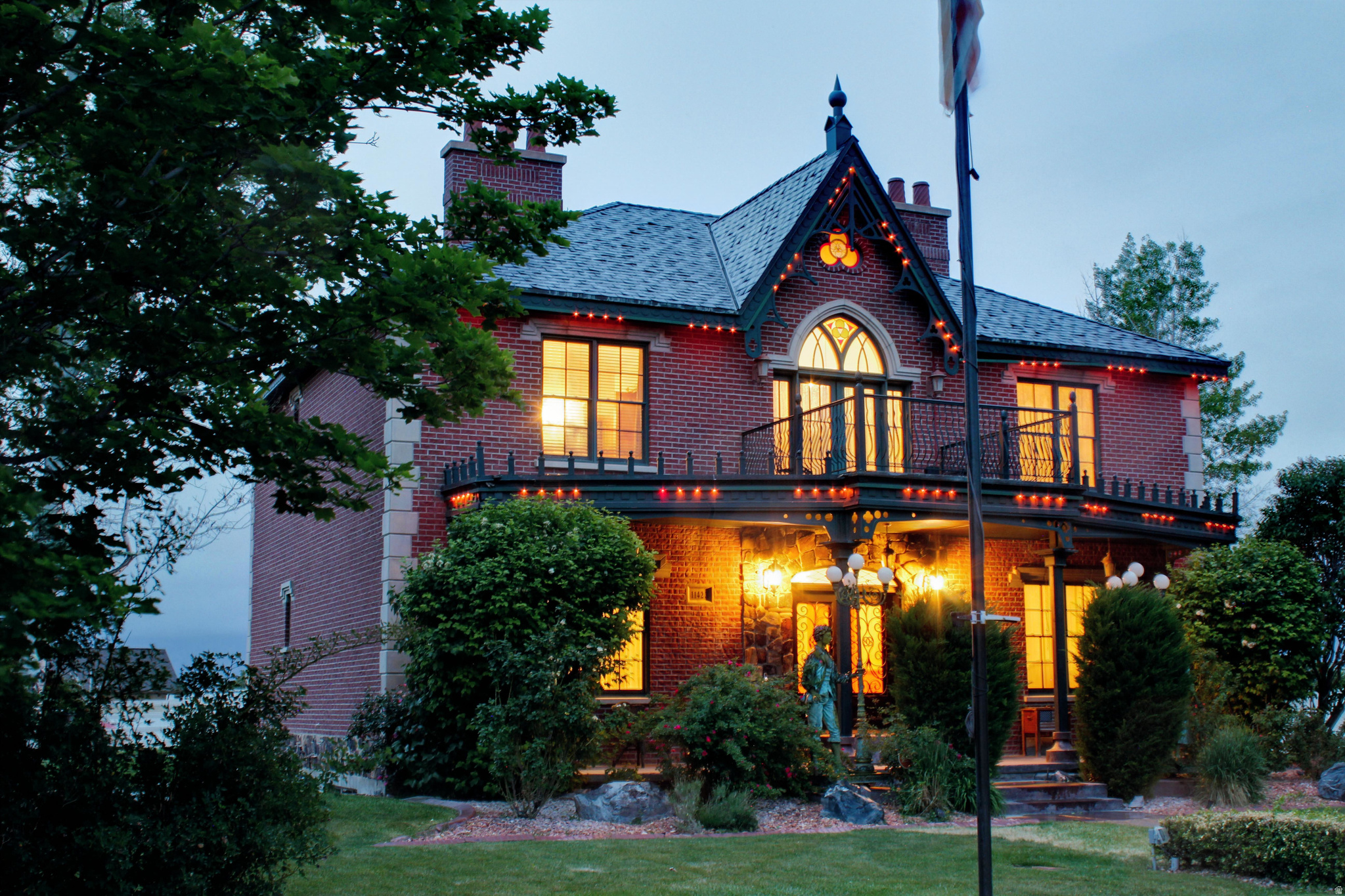 EQUESTRIAN ESTATES - Residential
