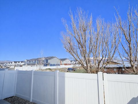 Tiny photo for 338 N STARBOARD LN, Saratoga Springs, UT 84045 (MLS # 2145116)