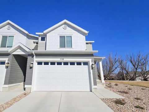 Photo of 338 N STARBOARD LN, Saratoga Springs, UT 84045 (MLS # 2145116)