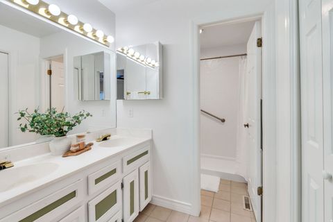 Tiny photo for 4299 IVY LN, Provo, UT 84604 (MLS # 2138172)