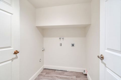 Tiny photo for 4299 IVY LN, Provo, UT 84604 (MLS # 2138172)