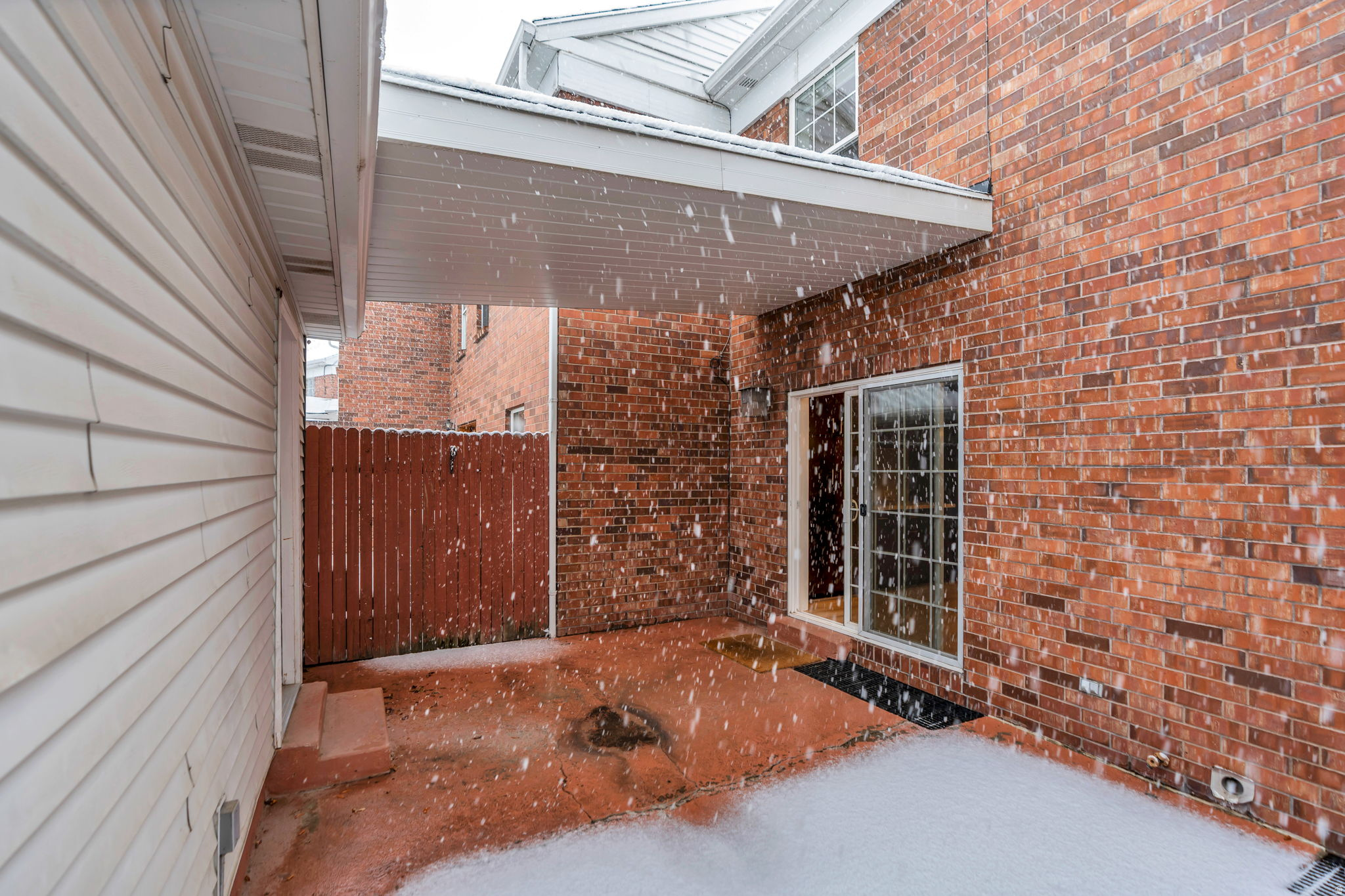 IVY AT THE RIDGE - Residential