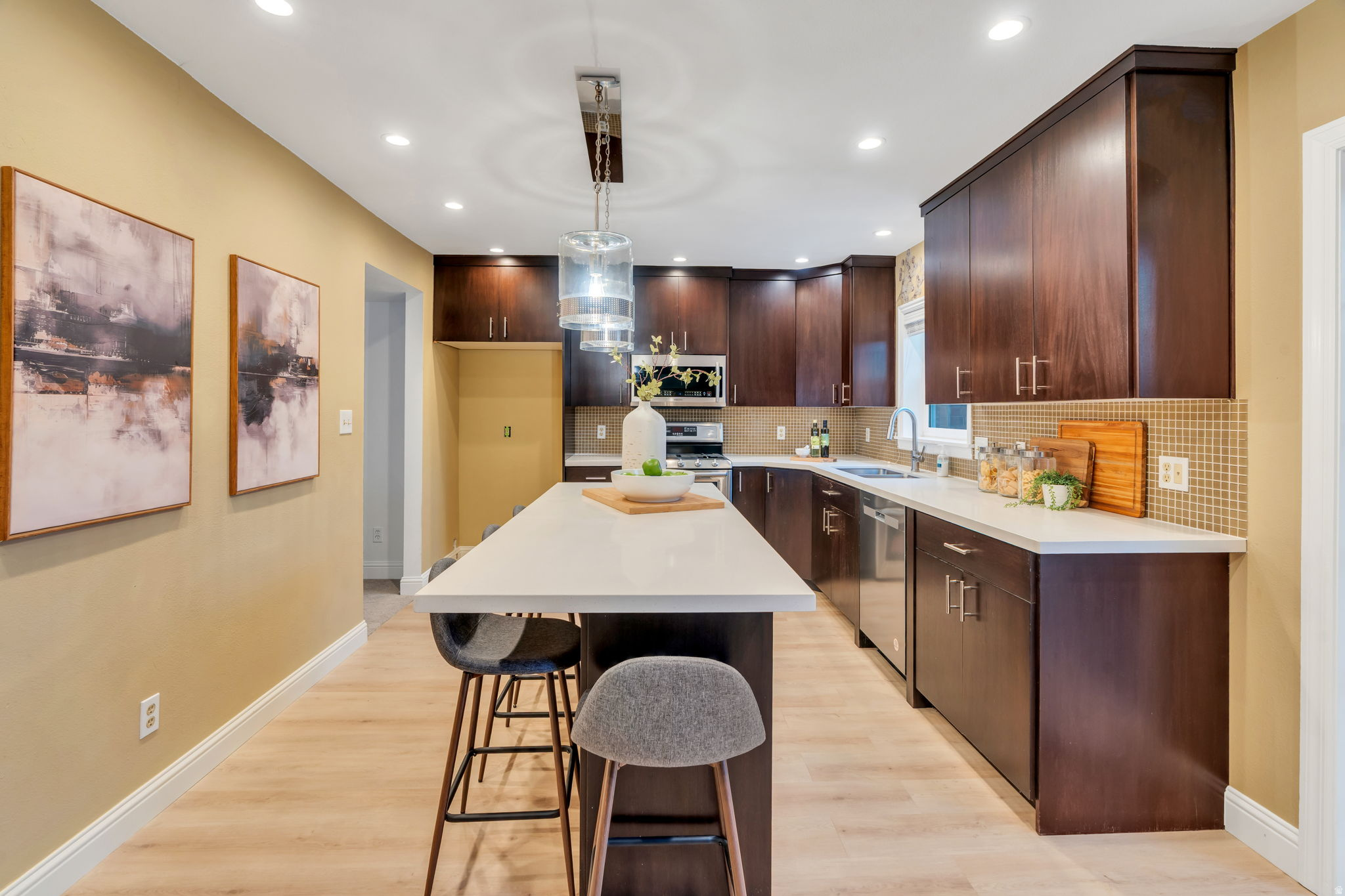 IVY AT THE RIDGE - Residential