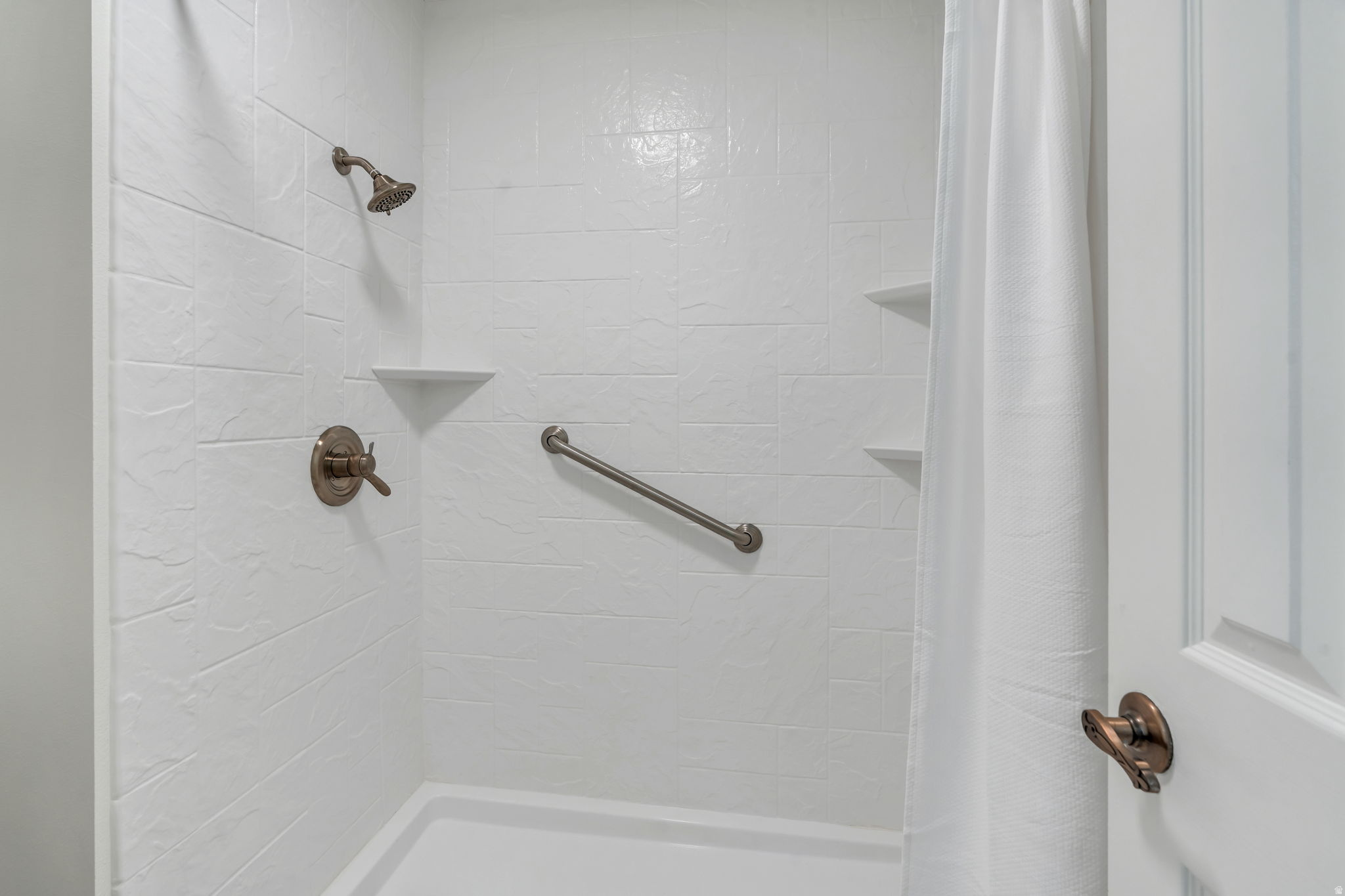 IVY AT THE RIDGE - Residential