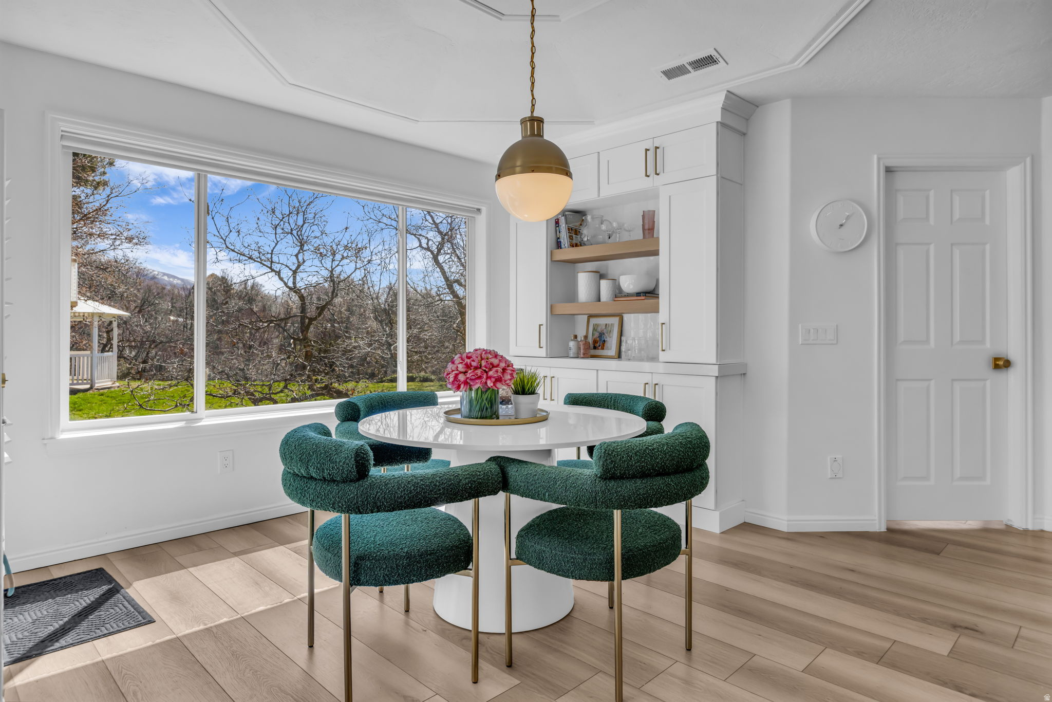 THORN-FIELD - Residential