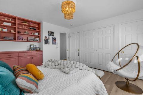 Tiny photo for 882 E WINDSOR LN N, Kaysville, UT 84037 (MLS # 2142833)