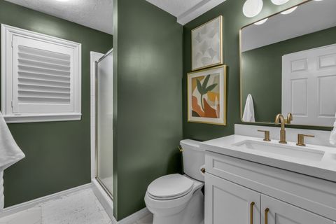 Tiny photo for 882 E WINDSOR LN N, Kaysville, UT 84037 (MLS # 2142833)