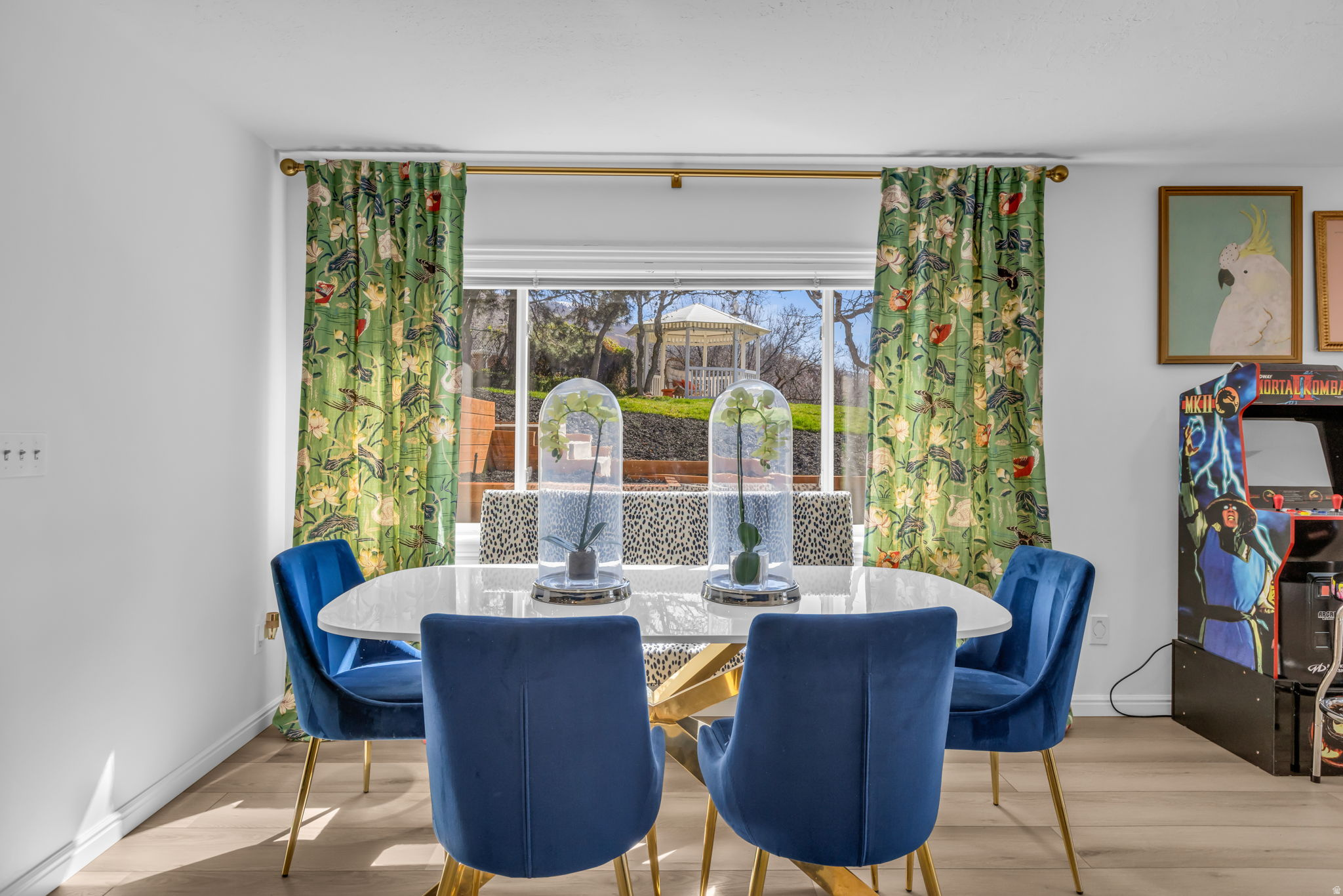 THORN-FIELD - Residential