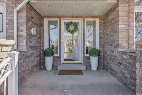 Tiny photo for 882 E WINDSOR LN N, Kaysville, UT 84037 (MLS # 2142833)