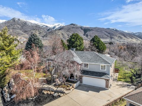 Tiny photo for 882 E WINDSOR LN N, Kaysville, UT 84037 (MLS # 2142833)