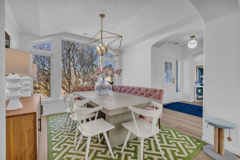 Tiny photo for 882 E WINDSOR LN N, Kaysville, UT 84037 (MLS # 2142833)