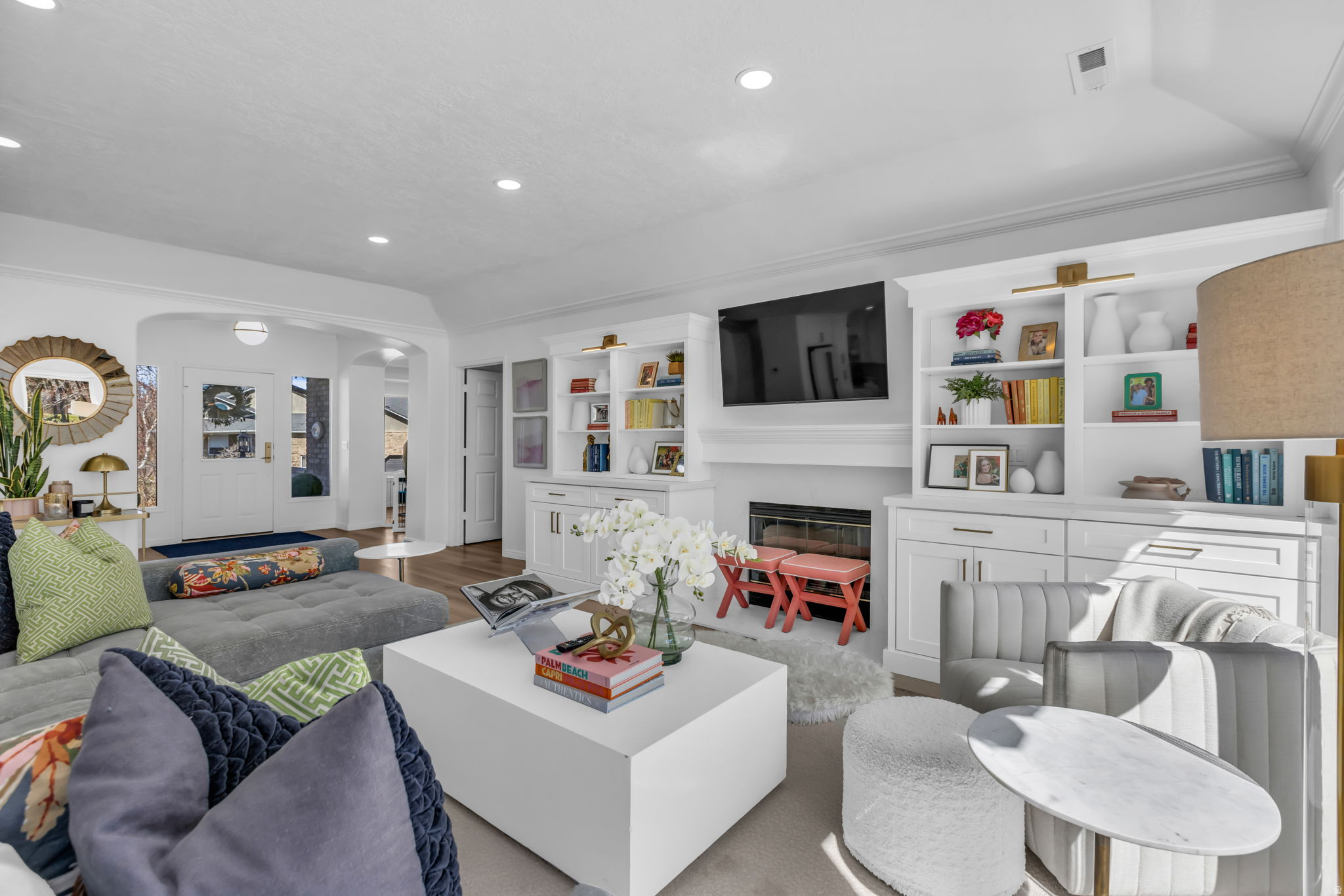 THORN-FIELD - Residential