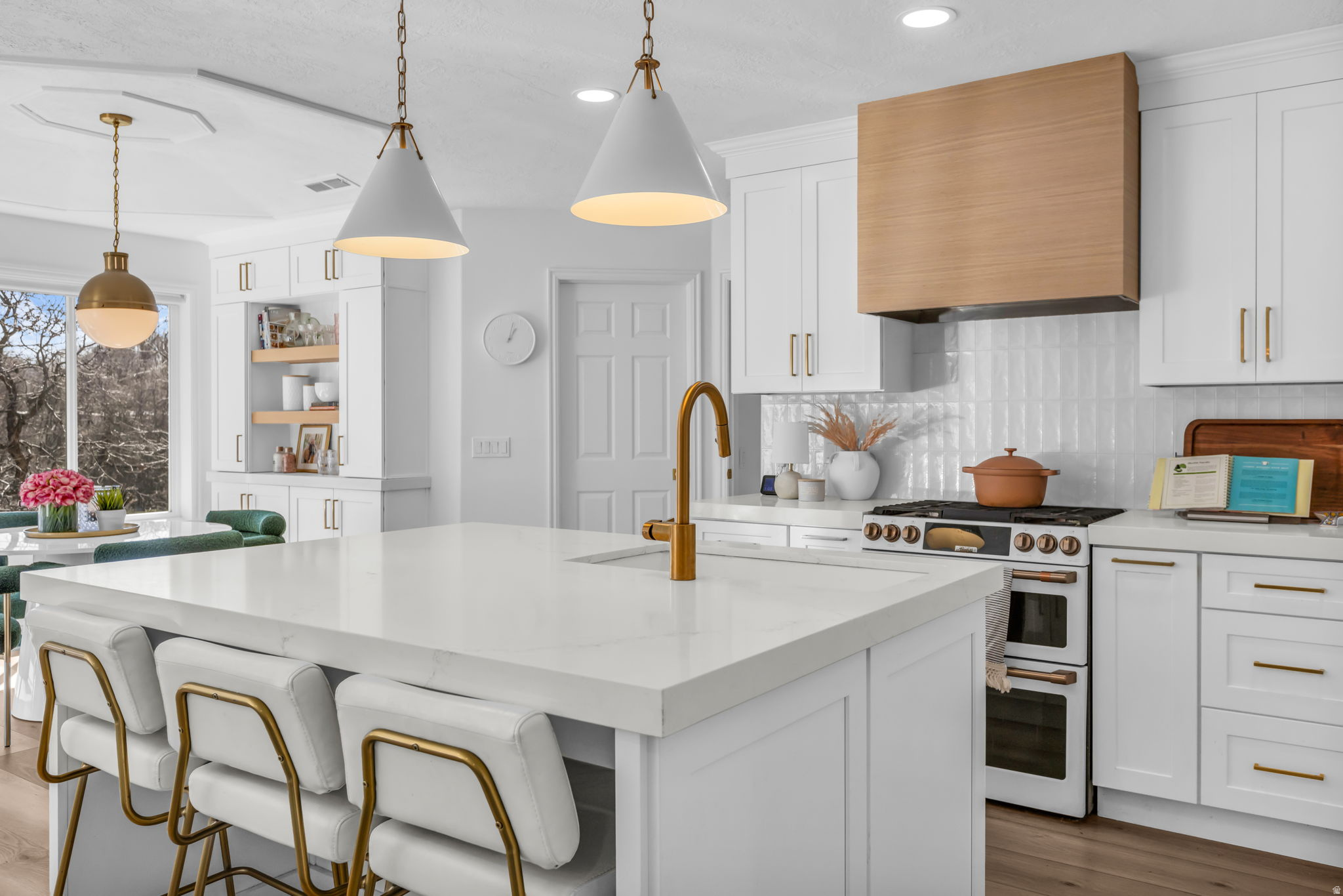 THORN-FIELD - Residential