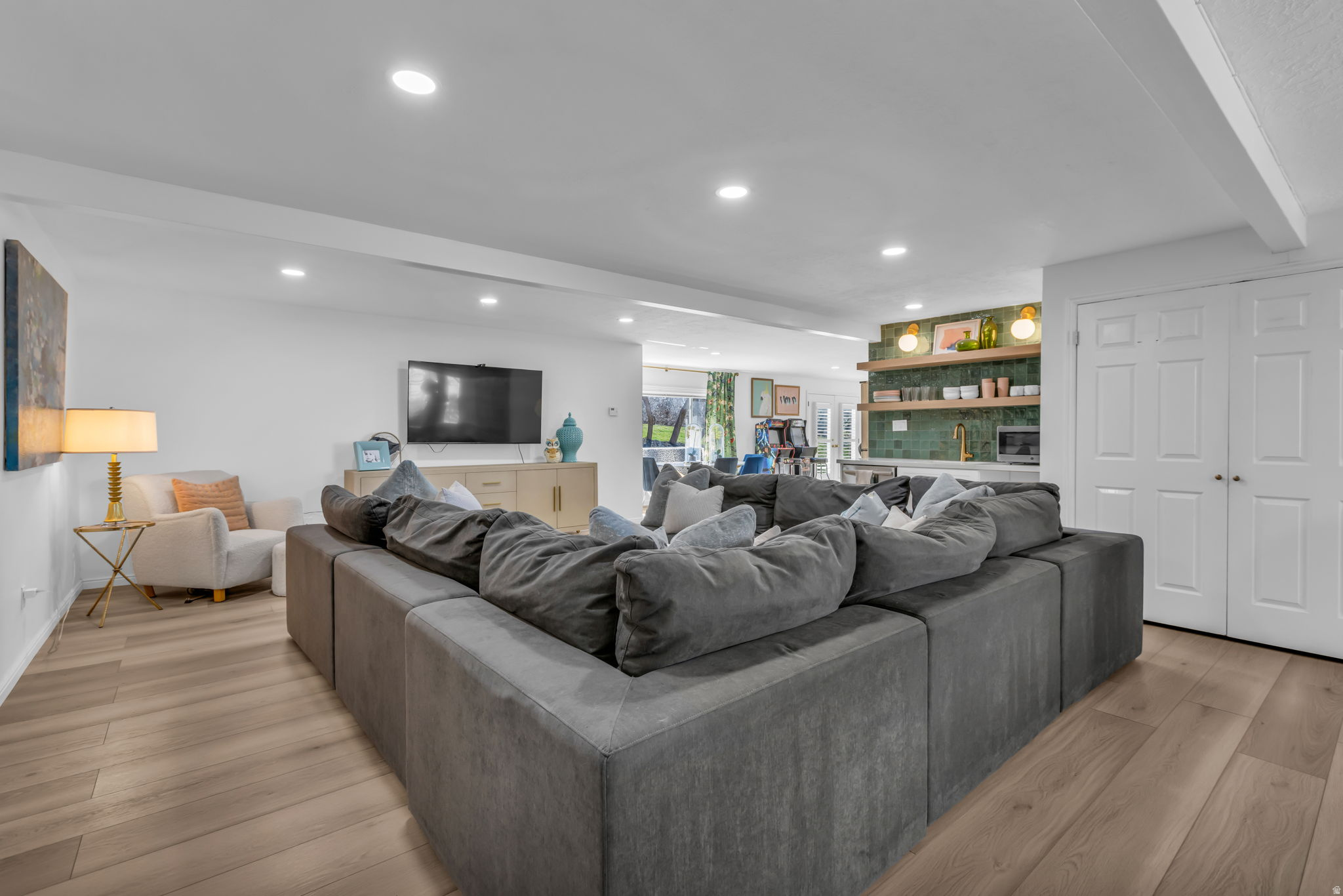 THORN-FIELD - Residential