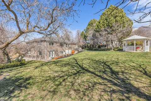 Tiny photo for 882 E WINDSOR LN N, Kaysville, UT 84037 (MLS # 2142833)