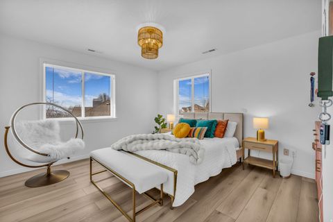 Tiny photo for 882 E WINDSOR LN N, Kaysville, UT 84037 (MLS # 2142833)