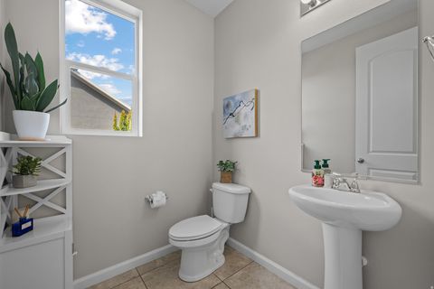 Tiny photo for 1904 S LINKS DR E, Saratoga Springs, UT 84045 (MLS # 2152035)