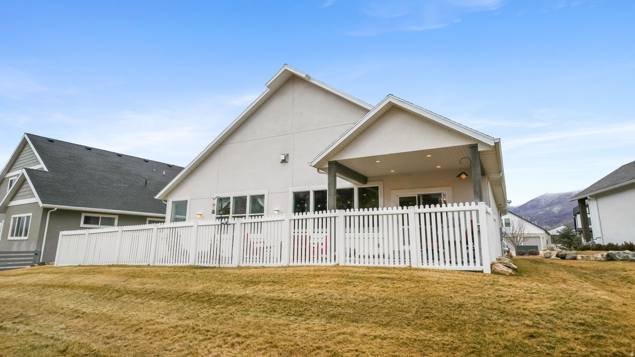 SCOTCH FIELDS - Residential