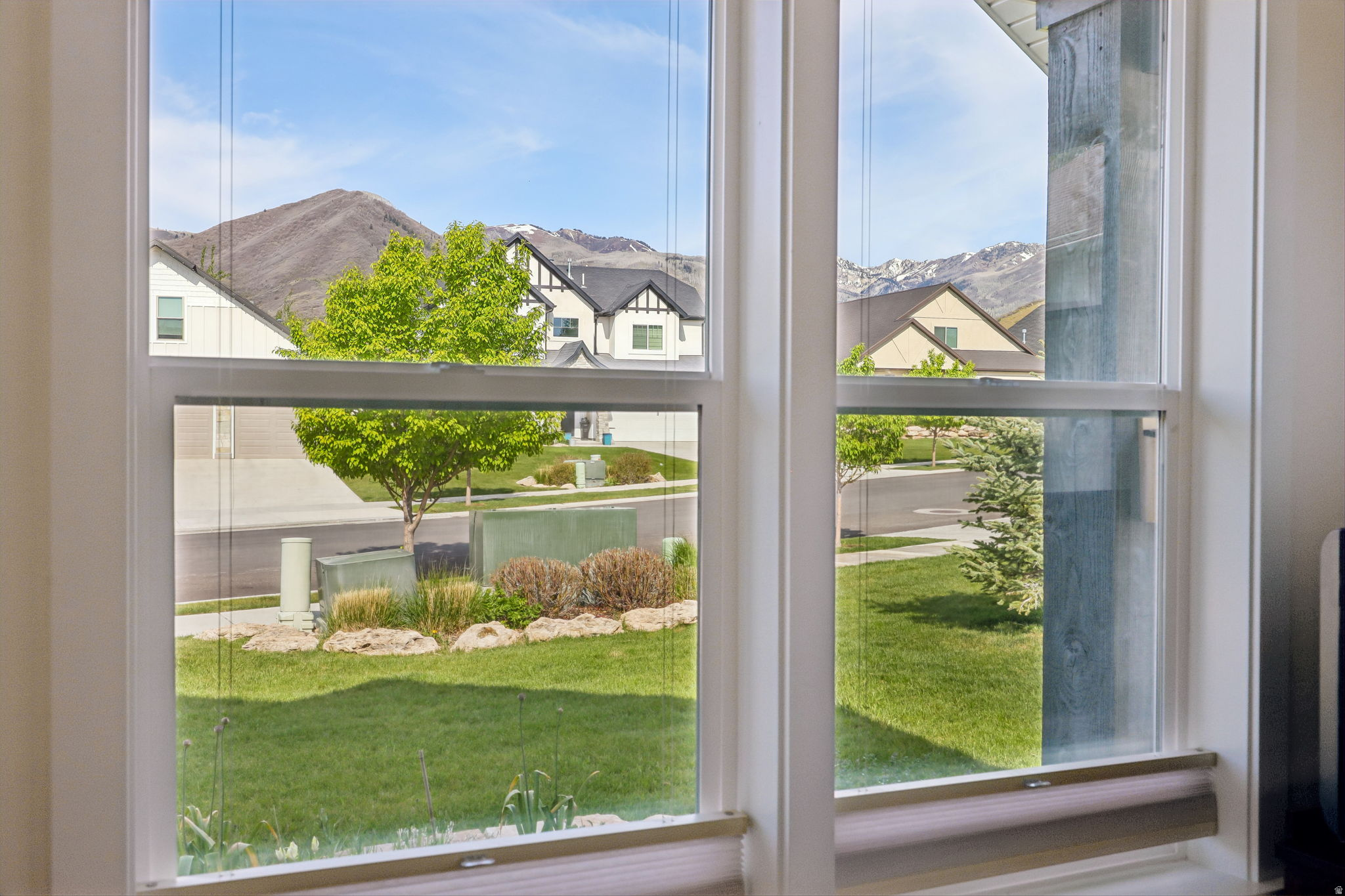 SCOTCH FIELDS - Residential