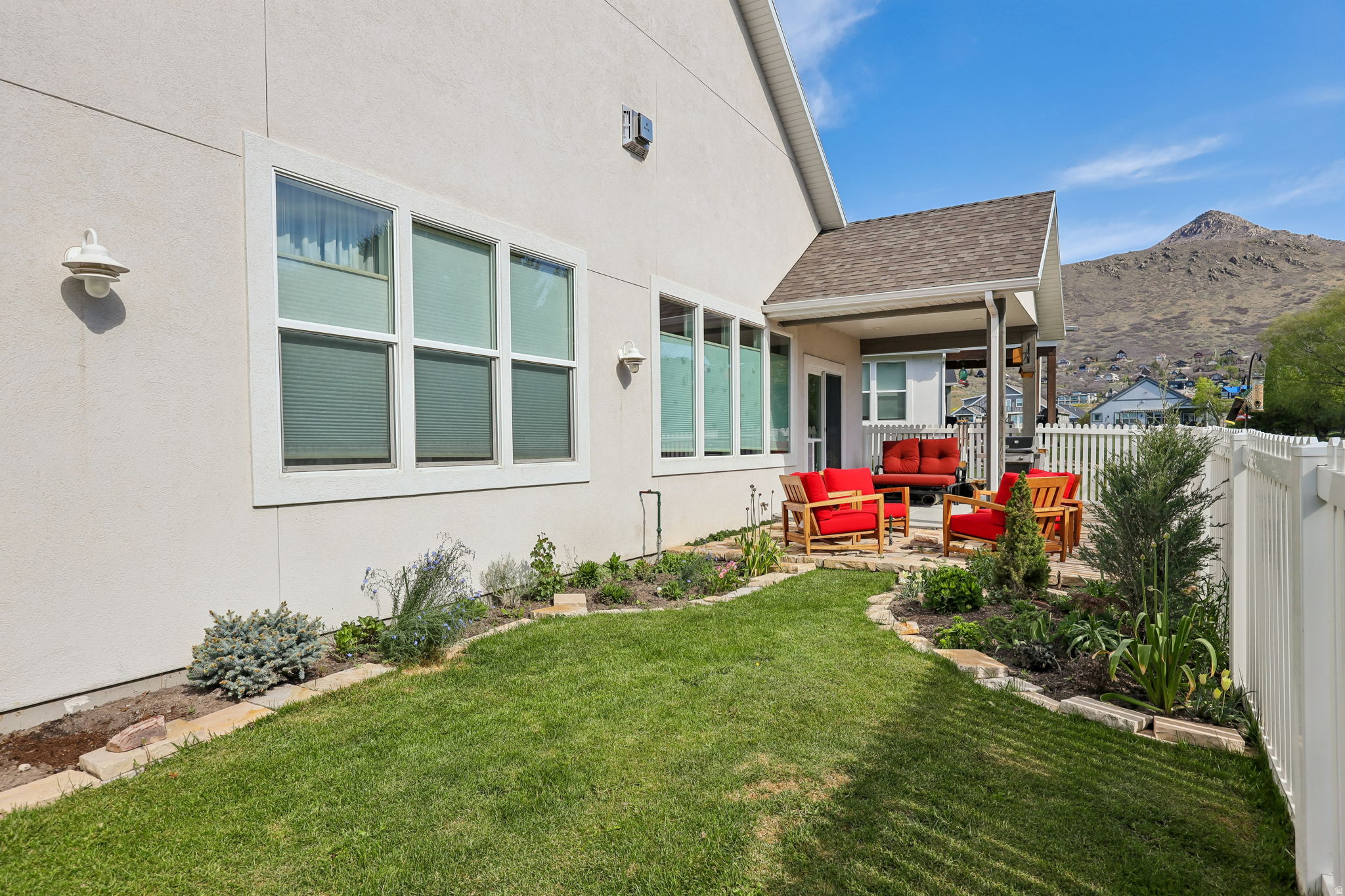 SCOTCH FIELDS - Residential
