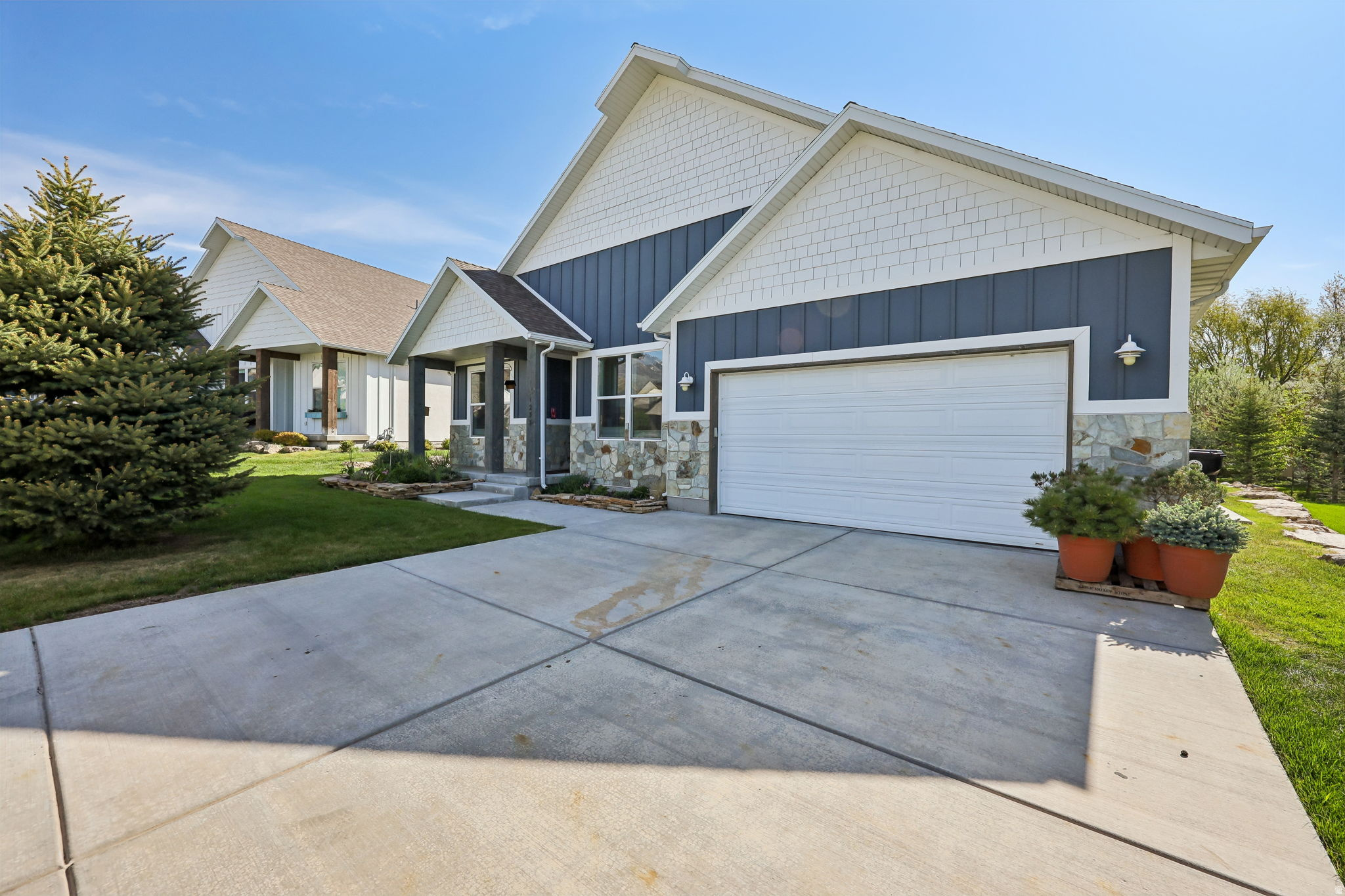 SCOTCH FIELDS - Residential