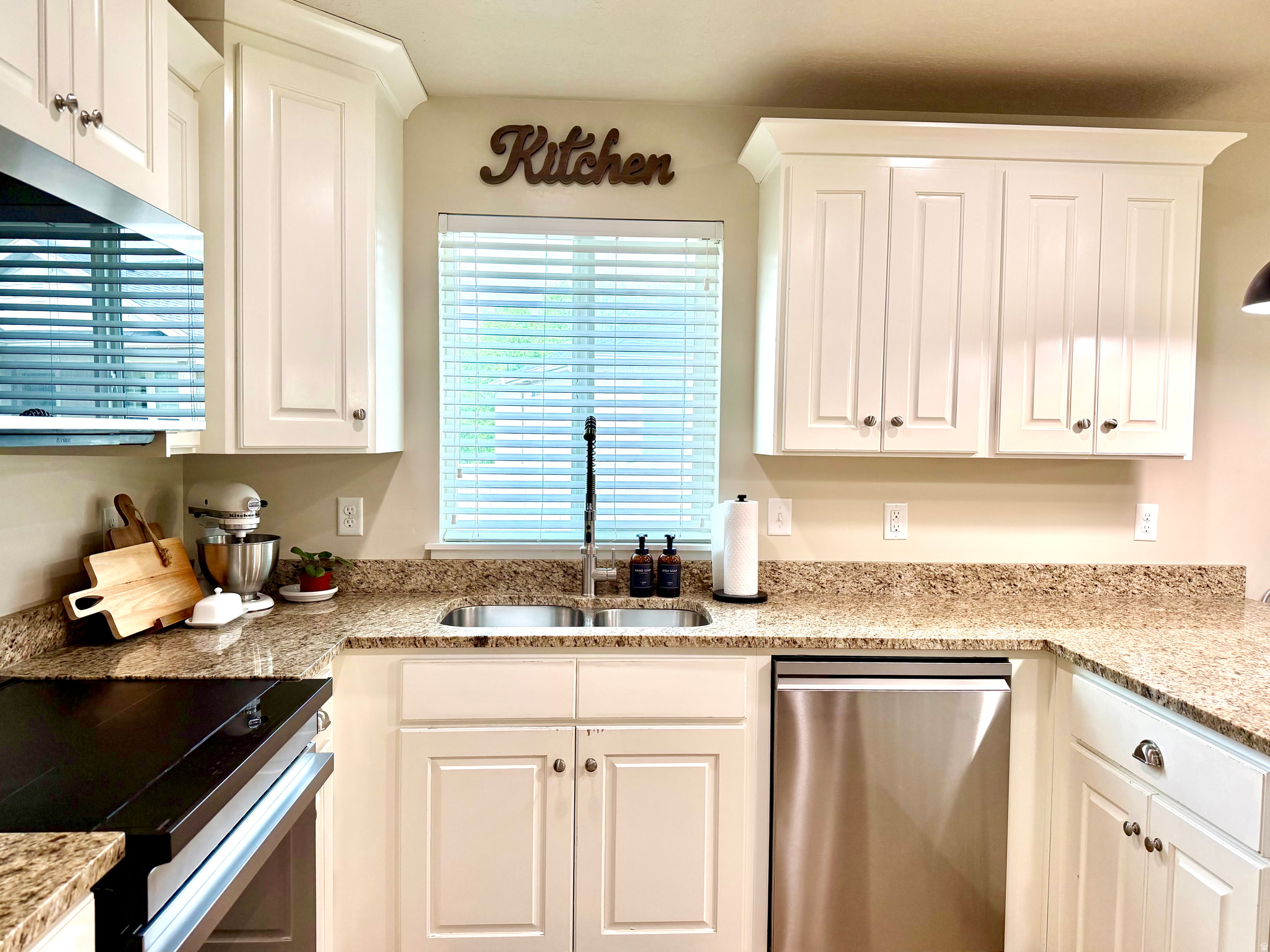 HIDDEN GROVE - Residential