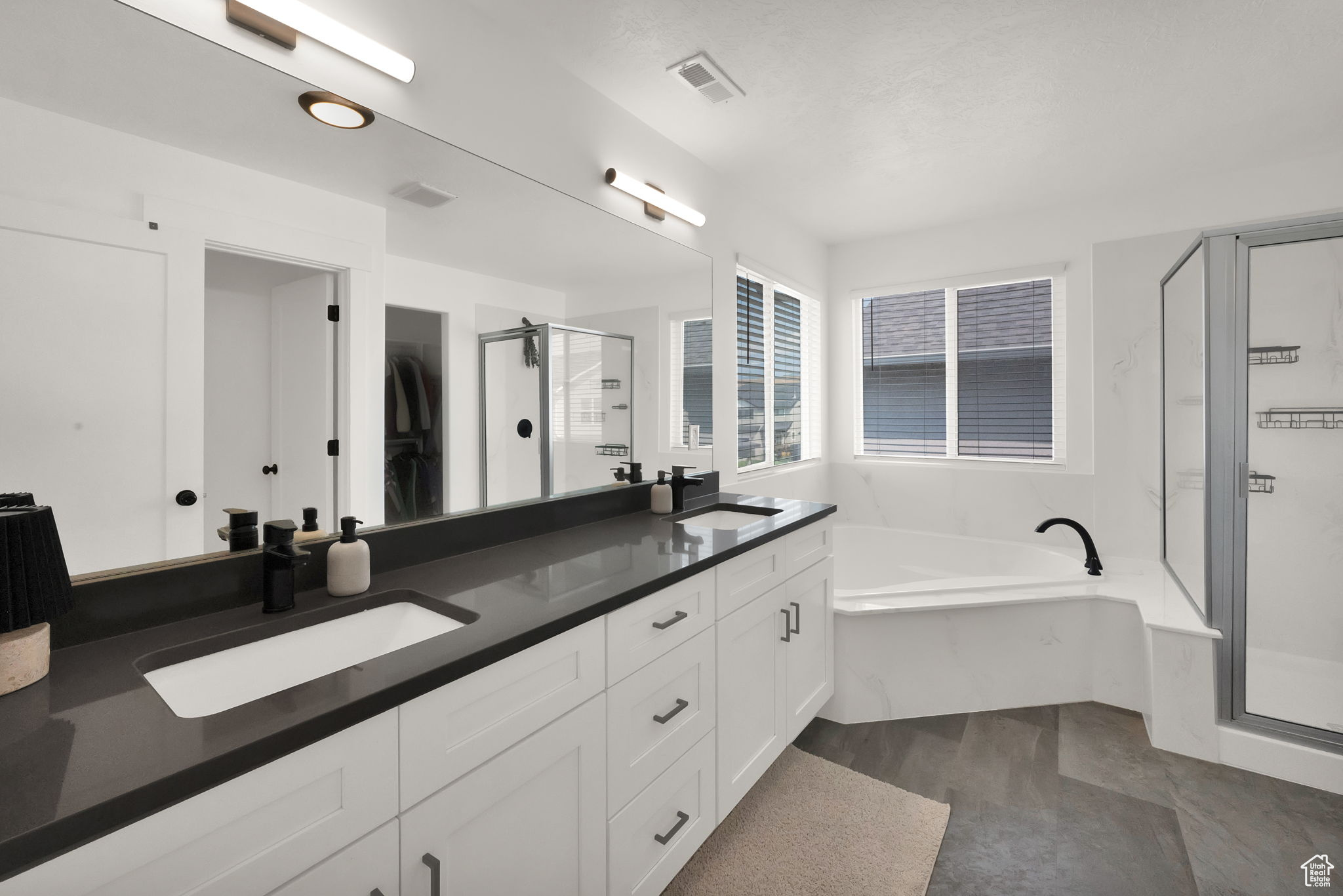 PORTERS CROSSING - Residential