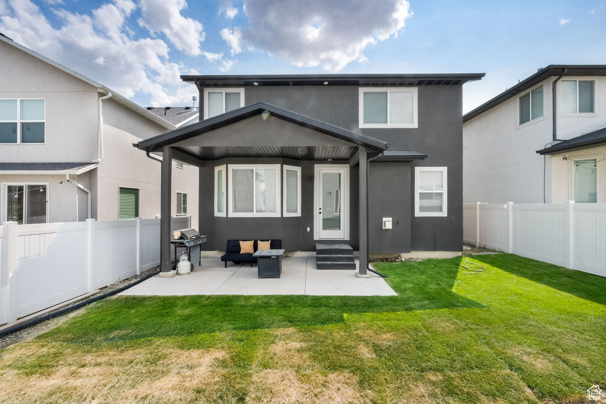 PORTERS CROSSING - Residential