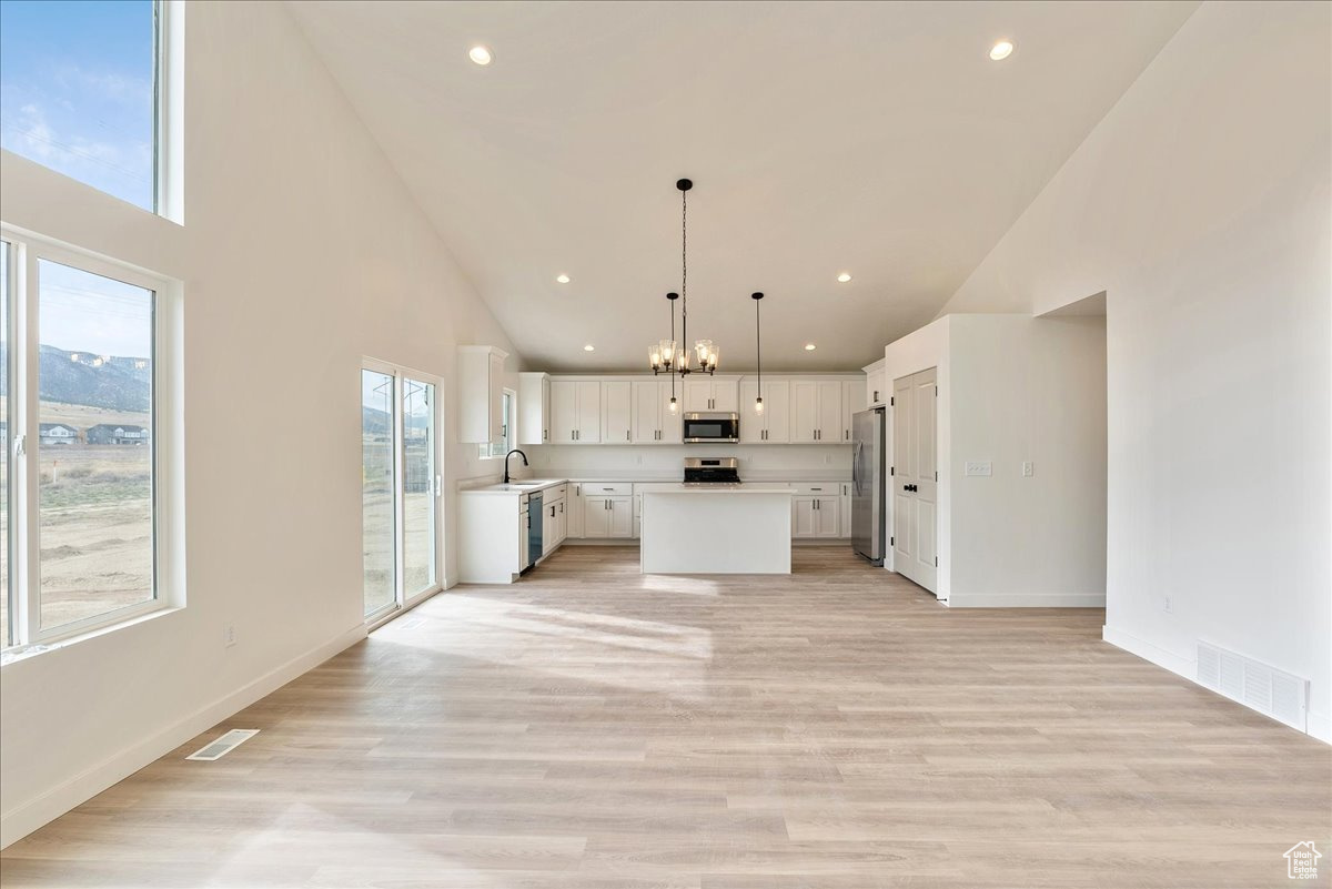 EAGLE POINT - Residential