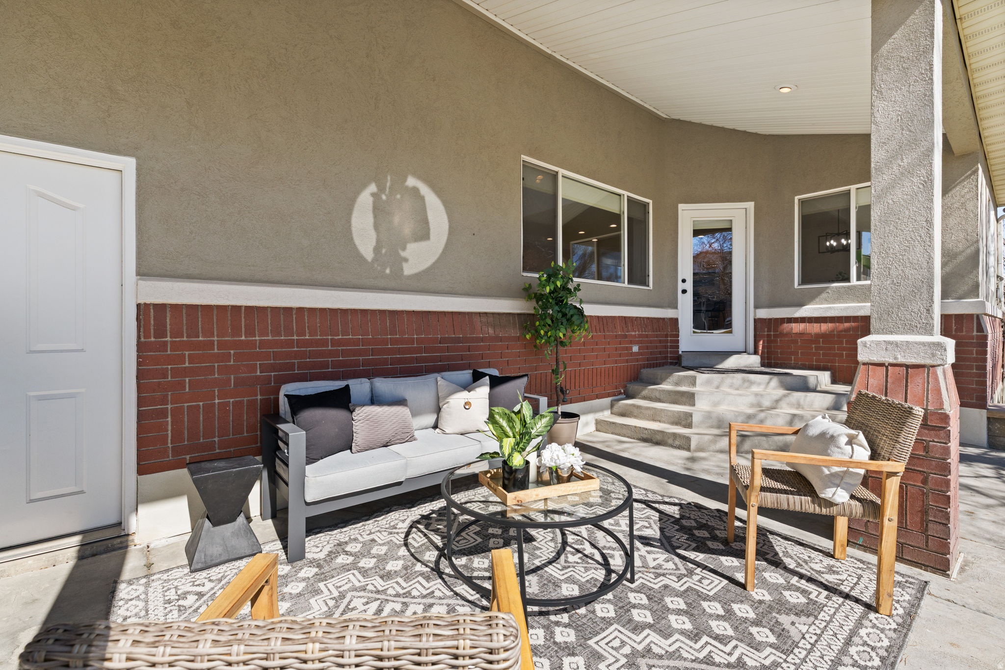 COUNTRY CLASSIC ESTATES - Residential