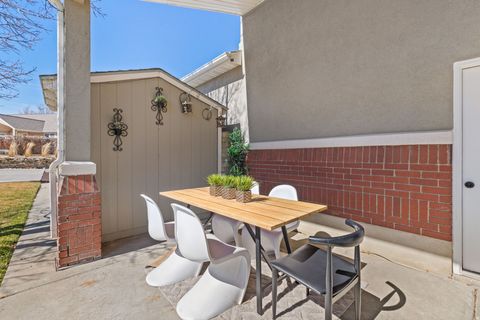 Tiny photo for 2859 W COUNTRY CLASSIC DR, Bluffdale, UT 84065 (MLS # 2141365)