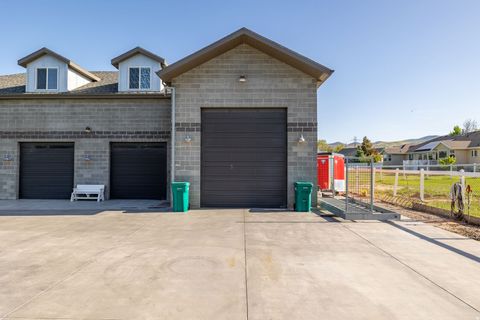 Tiny photo for 2859 W COUNTRY CLASSIC DR, Bluffdale, UT 84065 (MLS # 2141365)