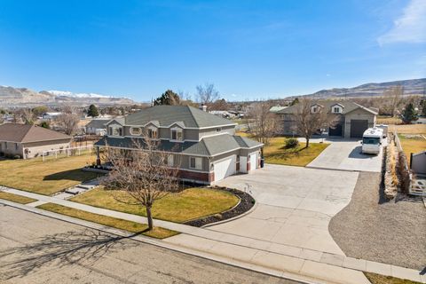 Tiny photo for 2859 W COUNTRY CLASSIC DR, Bluffdale, UT 84065 (MLS # 2141365)
