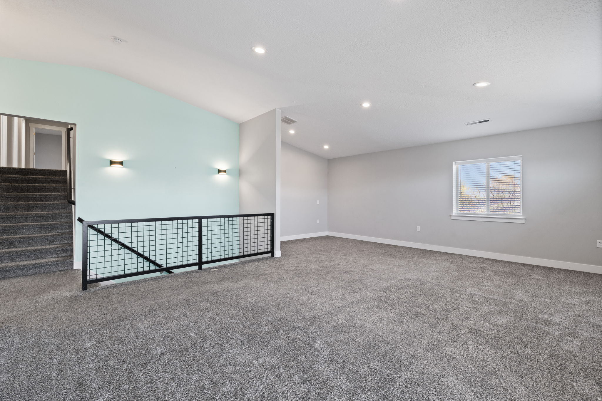 COUNTRY CLASSIC ESTATES - Residential