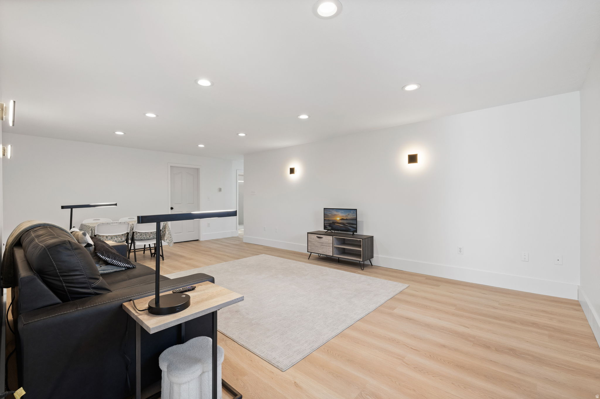 COUNTRY CLASSIC ESTATES - Residential