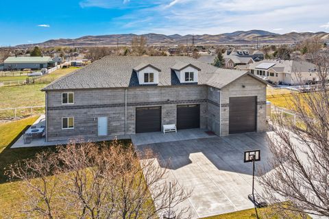 Tiny photo for 2859 W COUNTRY CLASSIC DR, Bluffdale, UT 84065 (MLS # 2141365)