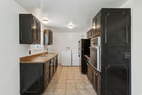Tiny photo for 664 E 5720 S, Murray, UT 84107 (MLS # 2127069)