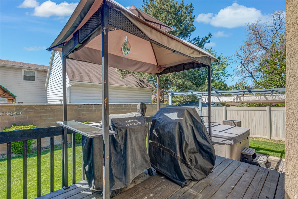PRESCOTT ESTATES - Residential