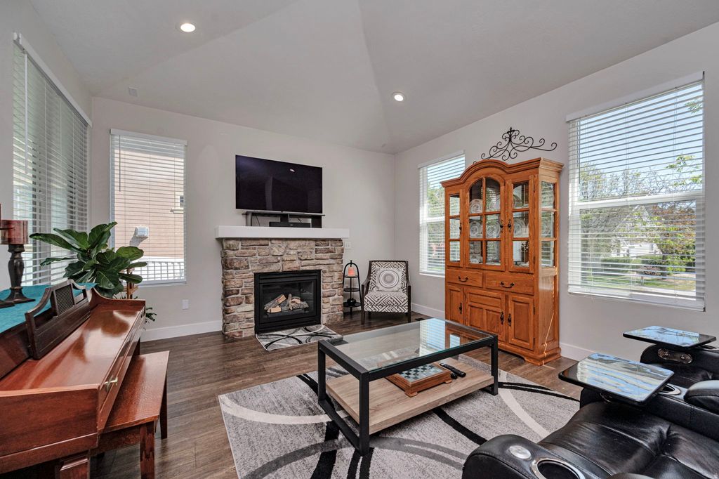 Photo of 11578 S HARVEST RAIN AVE, South Jordan, UT 84009 (MLS # 2157394)