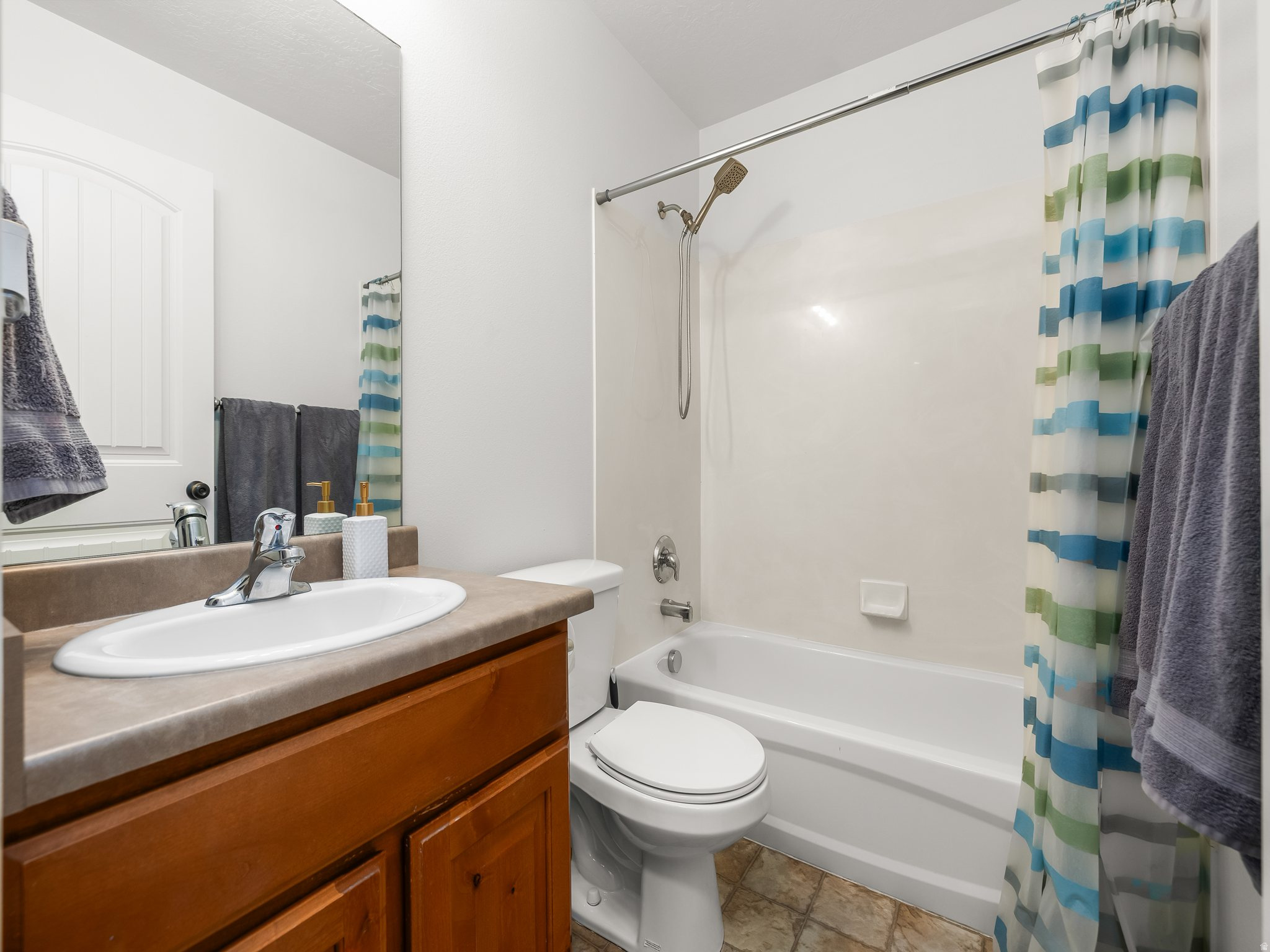 GATEWAY VILLAGE - Residential