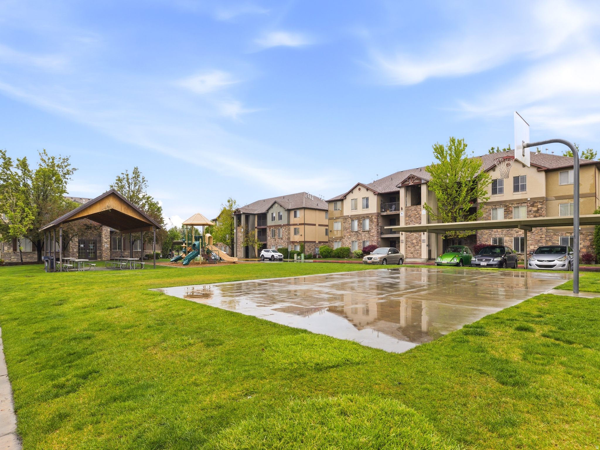 GATEWAY VILLAGE - Residential