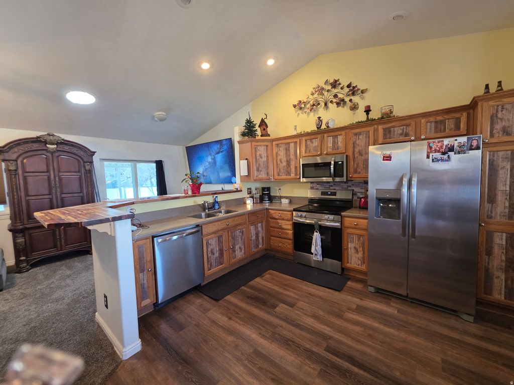 Photo of 5331 S 4150 W, Roy, UT 84067 (MLS # 2144192)
