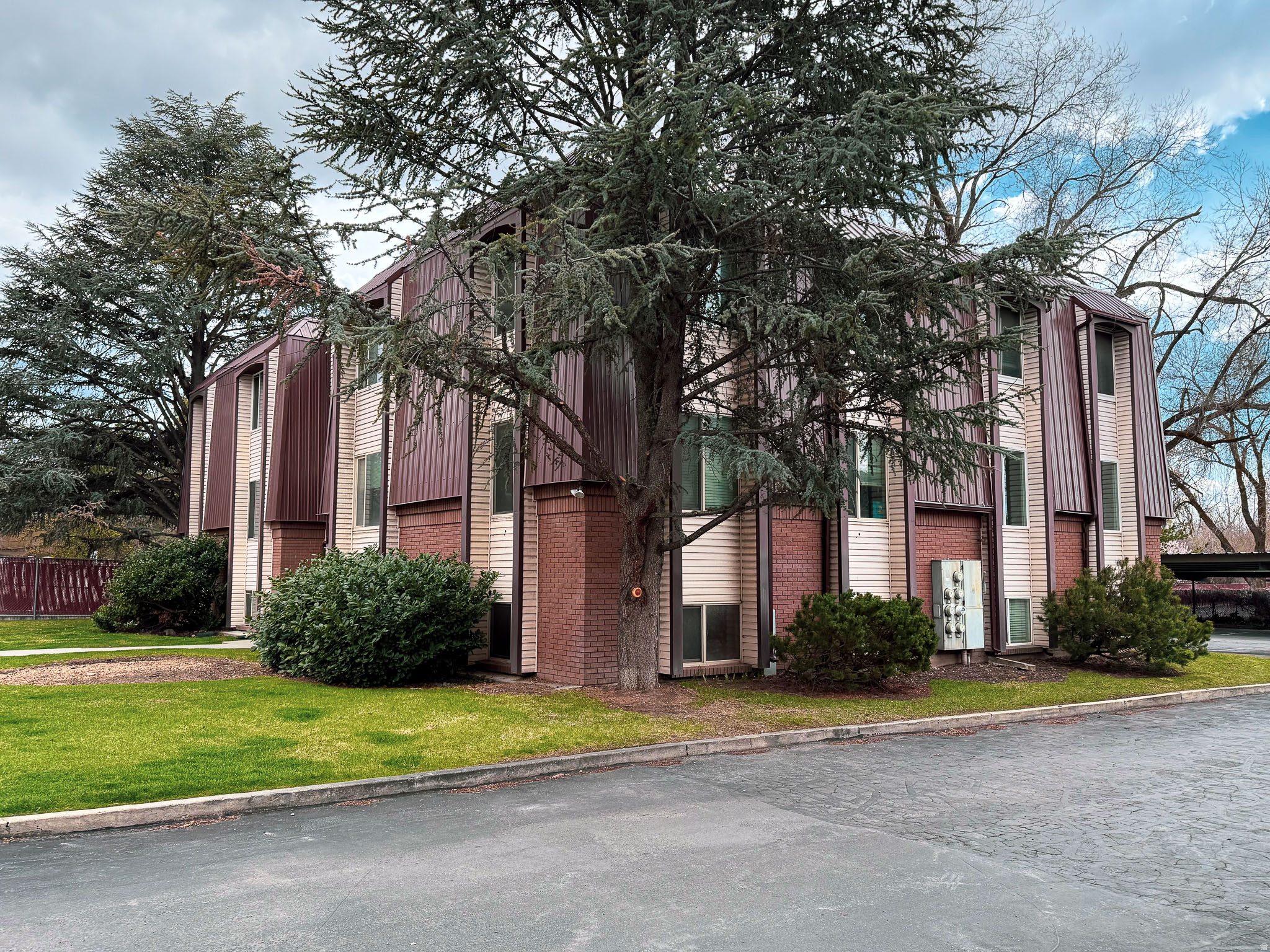 JAMESTOWN - Residential