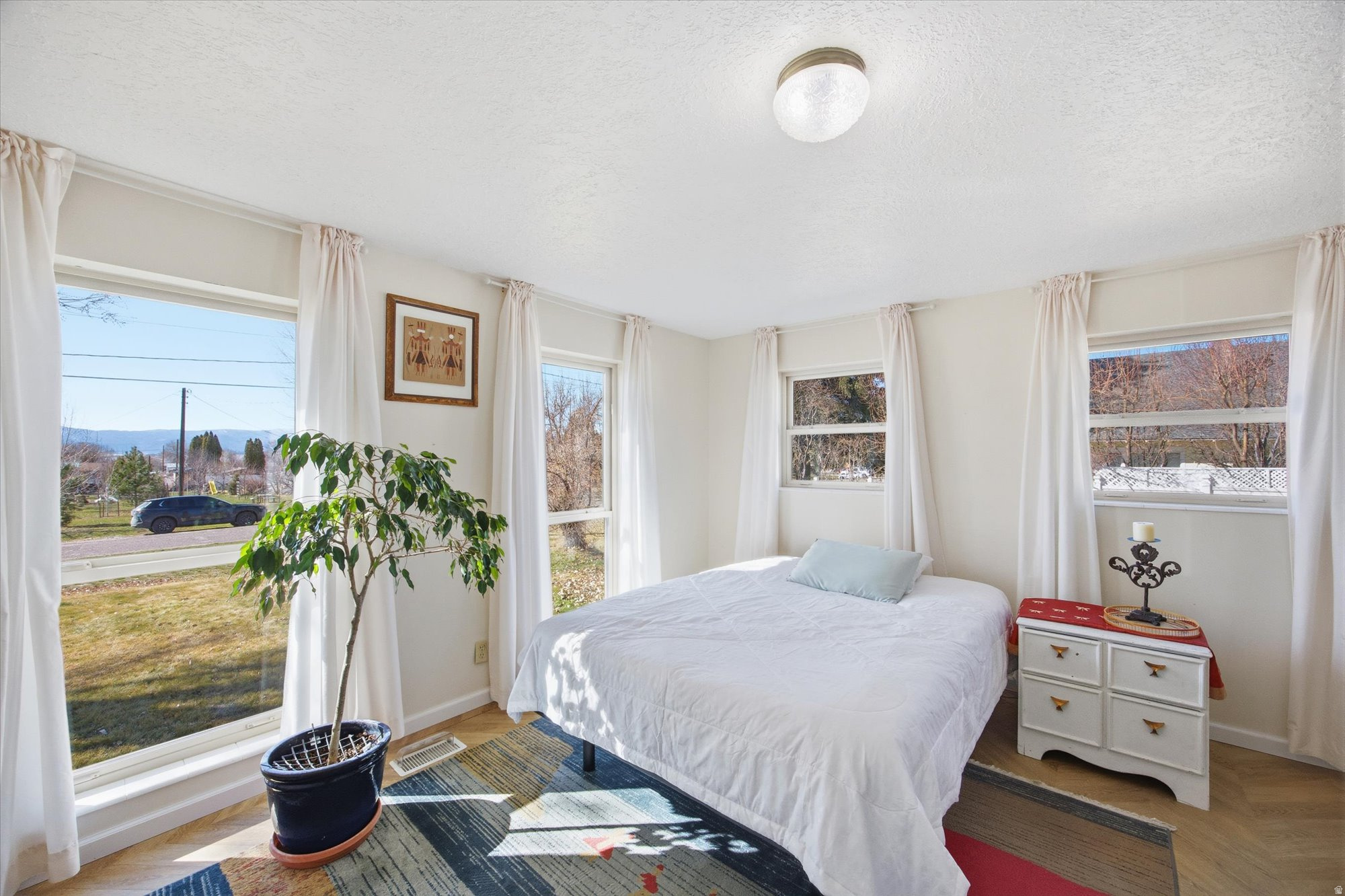 COUNTRY ROAD HAVEN - Residential