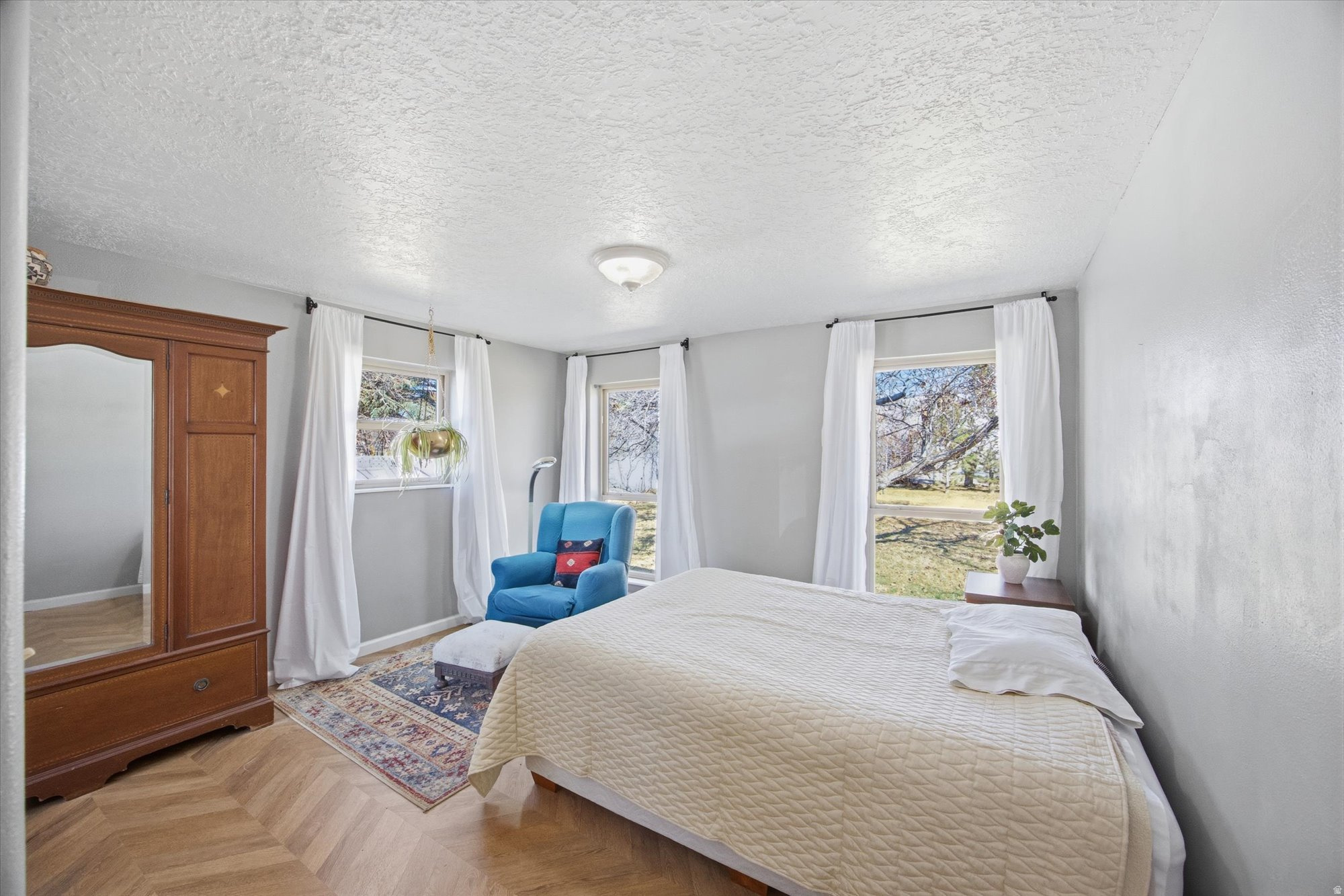 COUNTRY ROAD HAVEN - Residential