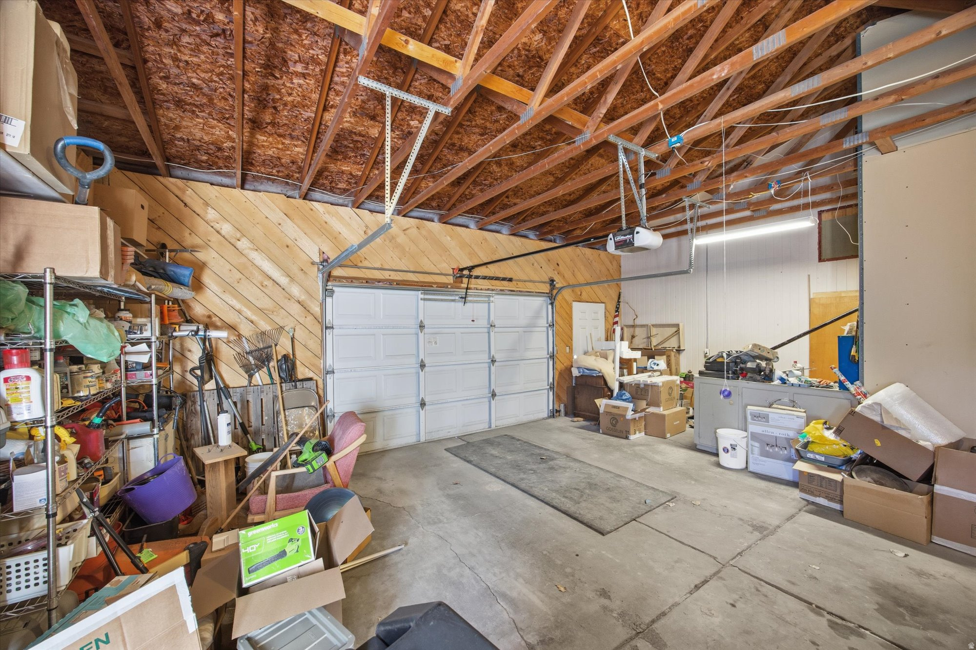 COUNTRY ROAD HAVEN - Residential