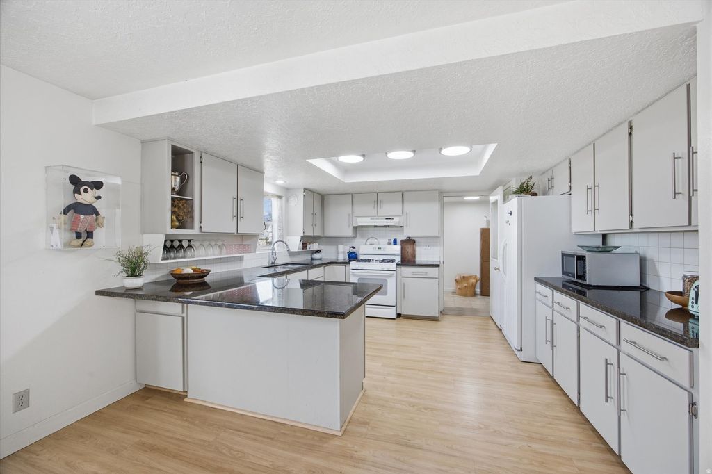 Photo of 262 N 200 W, Mt Pleasant, UT 84647 (MLS # 2143385)