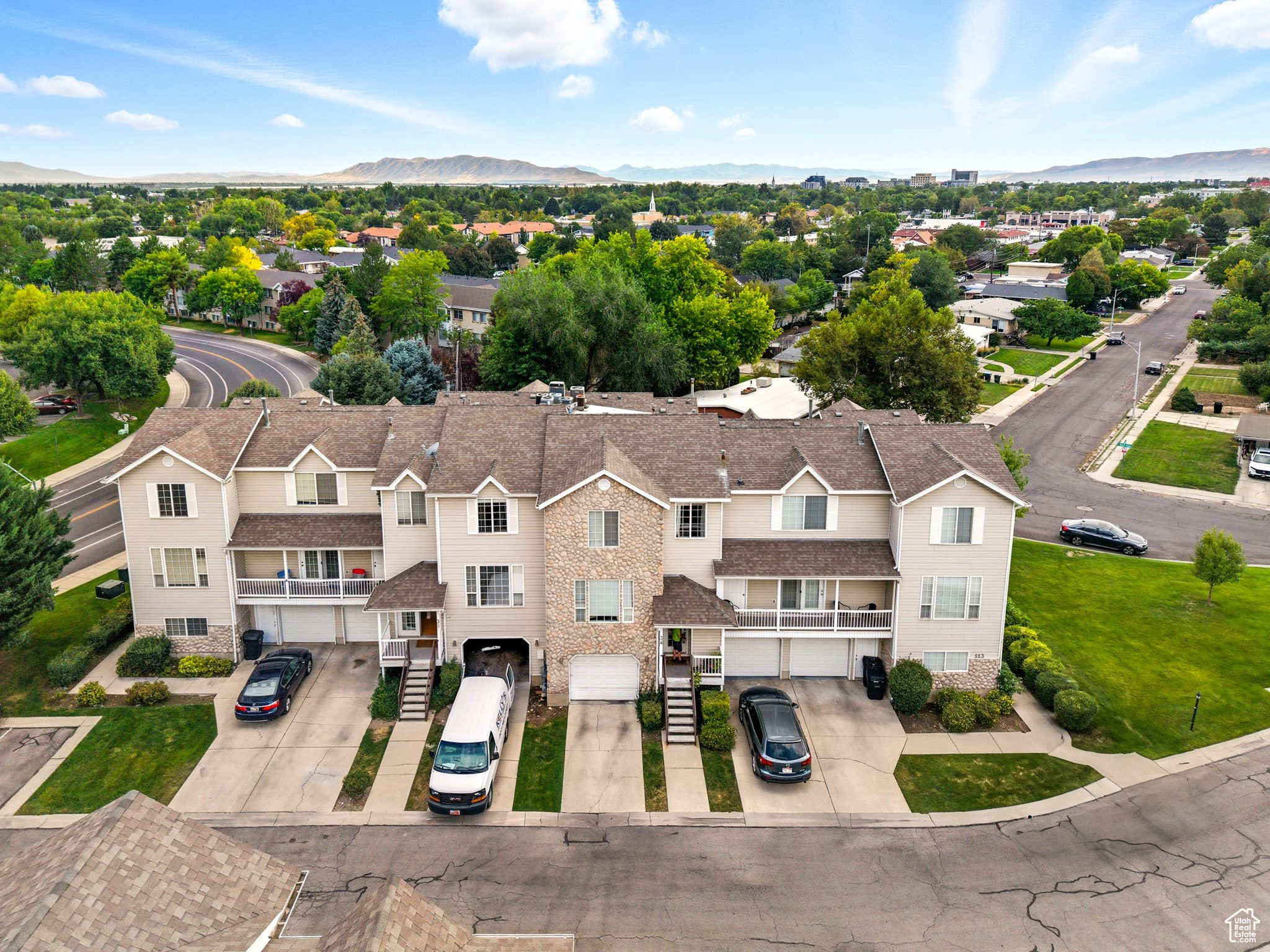 HIGHLAND PARK TOWNHOMES PUD PHASE III - Residential