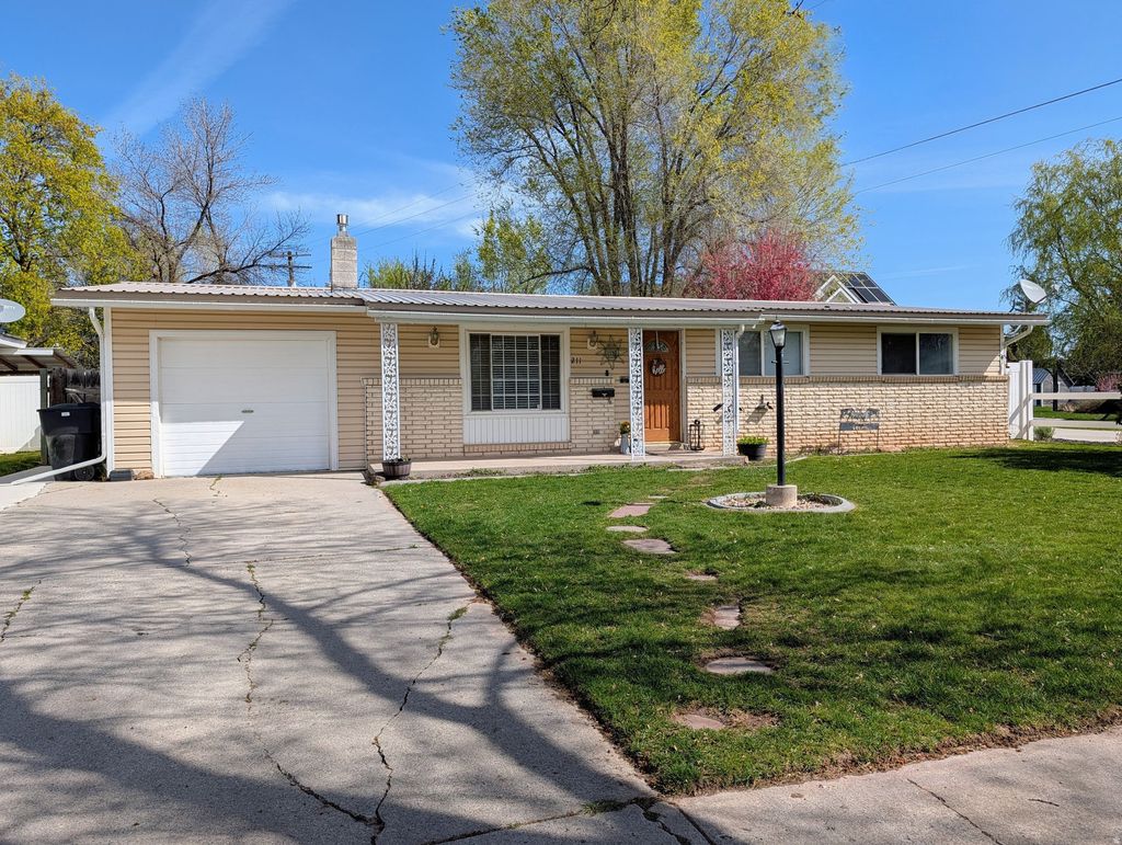Photo of 211 E 1ST N, Preston, ID 83263 (MLS # 2145025)