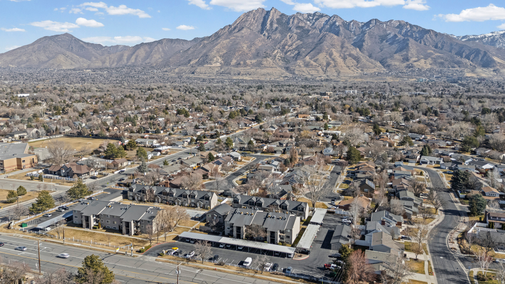 COTTONWOODS AT VINE - Residential